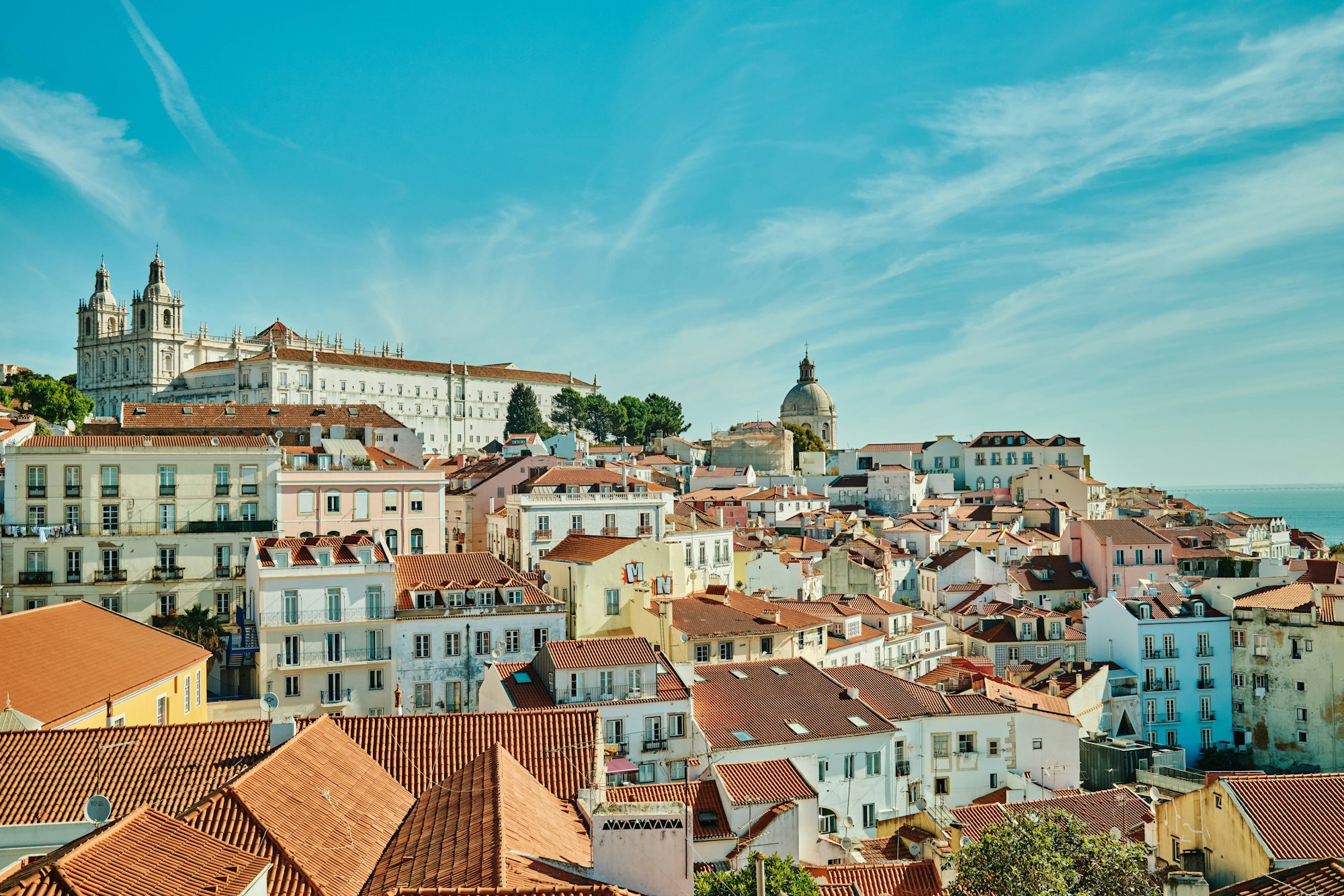 Uma vista sobre os telhados de Lisboa
